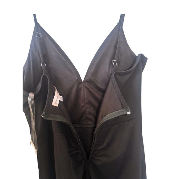 Emerald Sundae Juniors' Ruched Side-Slit Slim Gown new, women’s dress - Picture 16 of 16